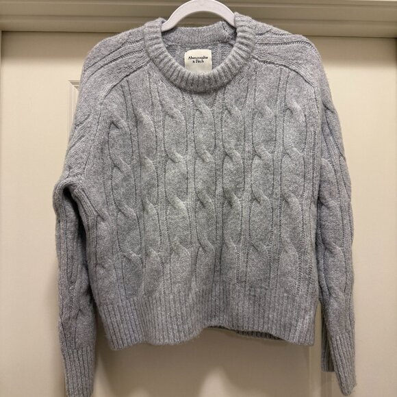 Abercrombie Madeline Crew Sweater in Super Soft Grey Cable knit - Picture 1 of 3